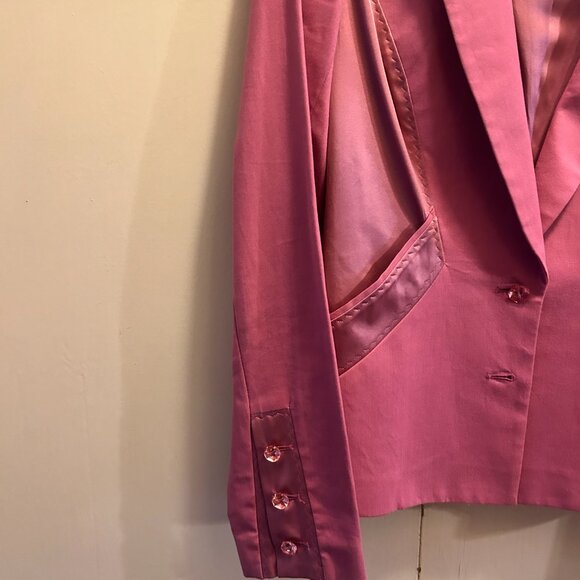 Blazer - Picture 3 of 7